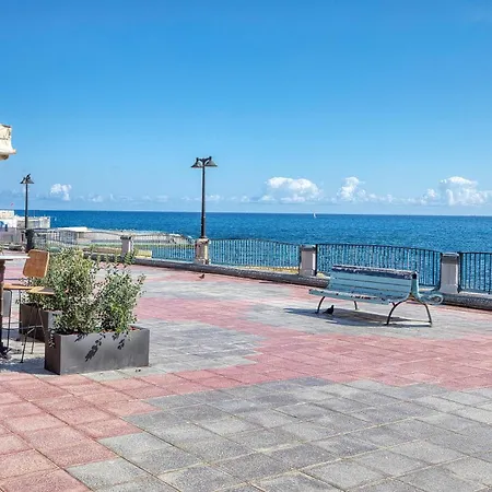 With Terrace 2 Min From The Sea *